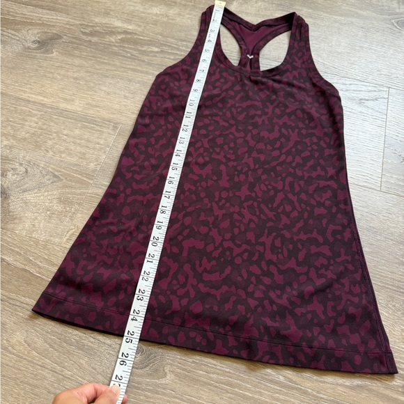 lululemon athletica Women's Burgundy Tank Top-size 4 - Picture 4 of 7